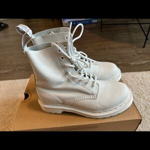 COPY - Dr Martens 1460 MONO SMOOTH LEATHER LACE UP BOOTS